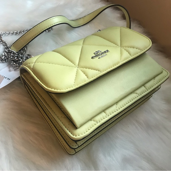 ❤️ Coach Mini Klare Crossbody With Puffy Diamond Quilting - Picture 9 of 13